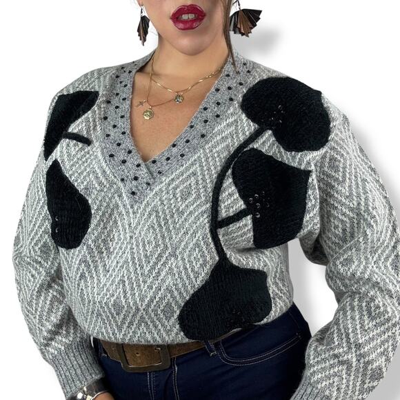 90's wool blend gray geometric knit sweater by ANGENIE - Picture 13 of 16